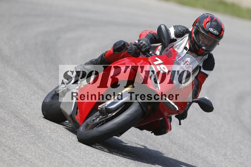 /27 12.06.2025 Ducati Schweiz Trackday Warmup  ADR/blau-bleu/19-2